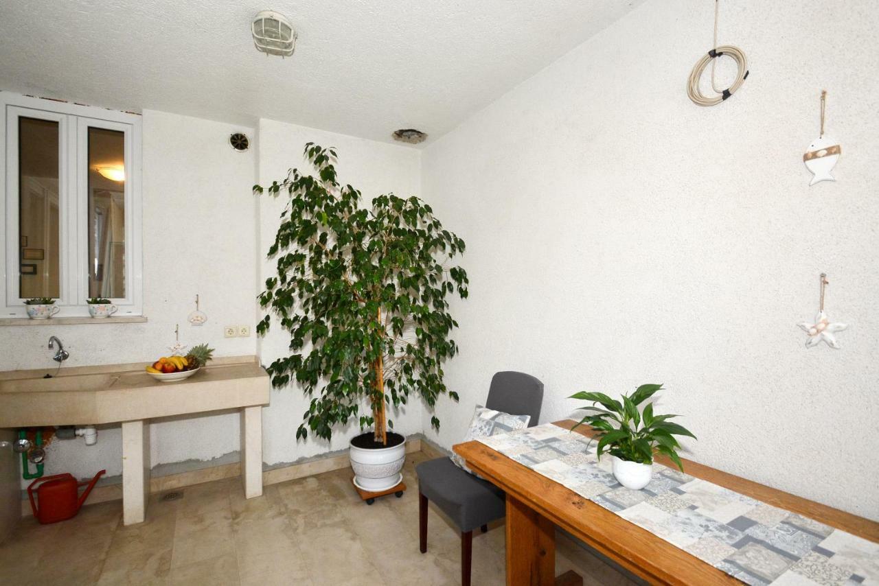 Apartman Vanja Omiš Exteriér fotografie